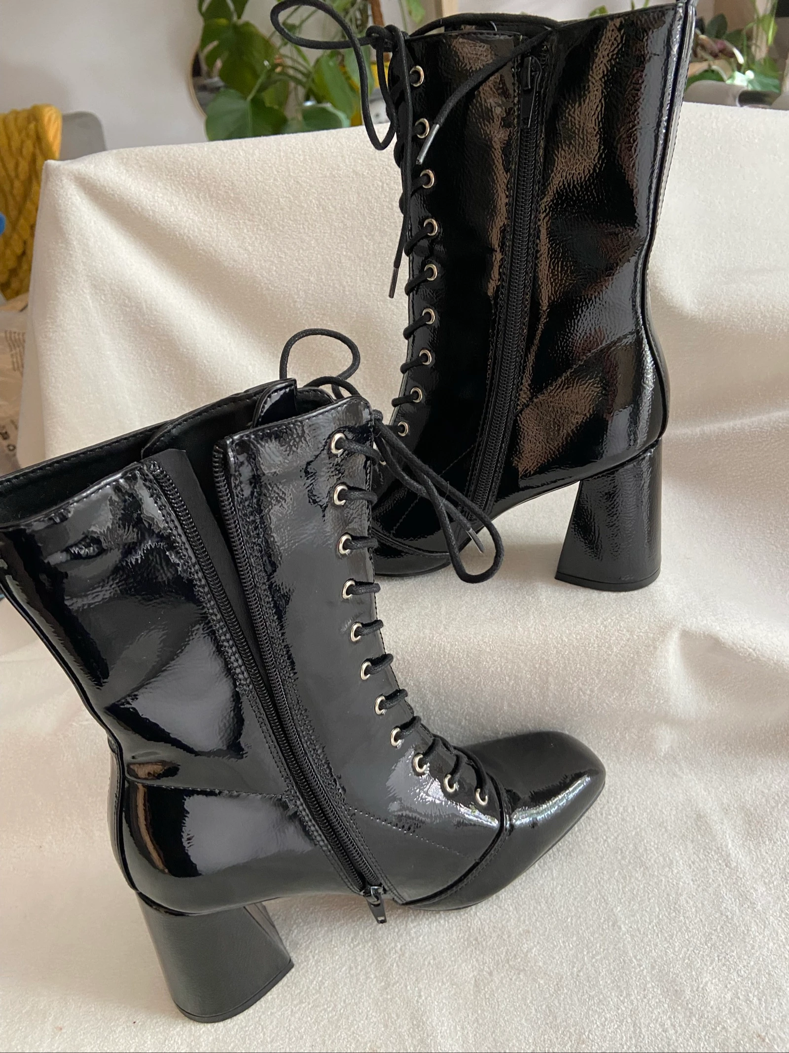 Bottine haute•style rétro•similicuir vernis noir•4(36.37).Glamorous  – photo 3